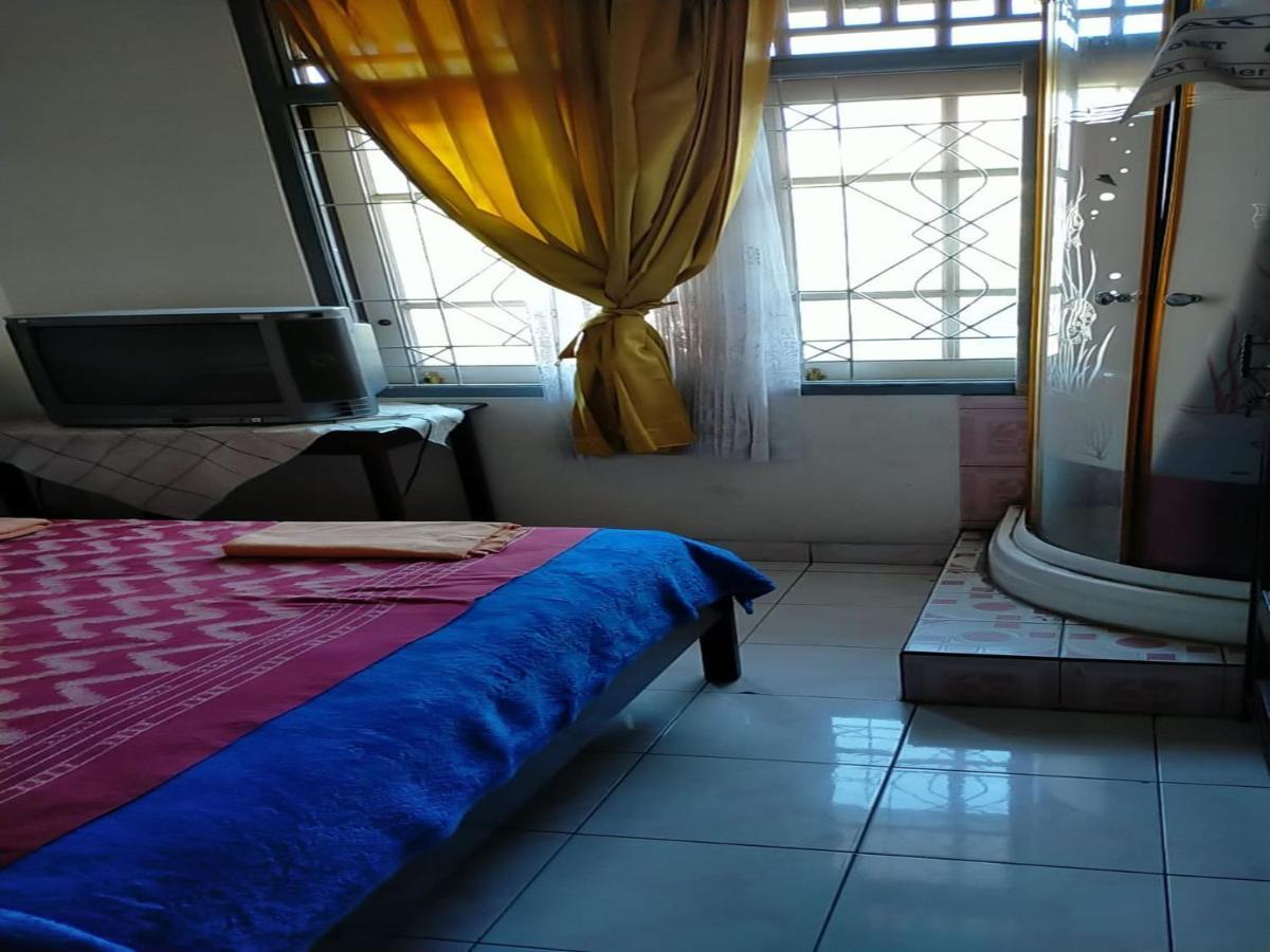 Hotel Airlangga Mataram Esterno foto